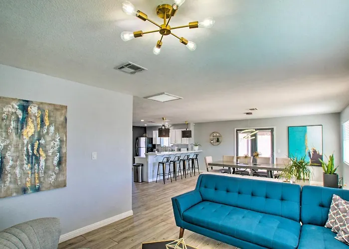 Charming With Patio About 3 Miles To Dtwn! Holiday home