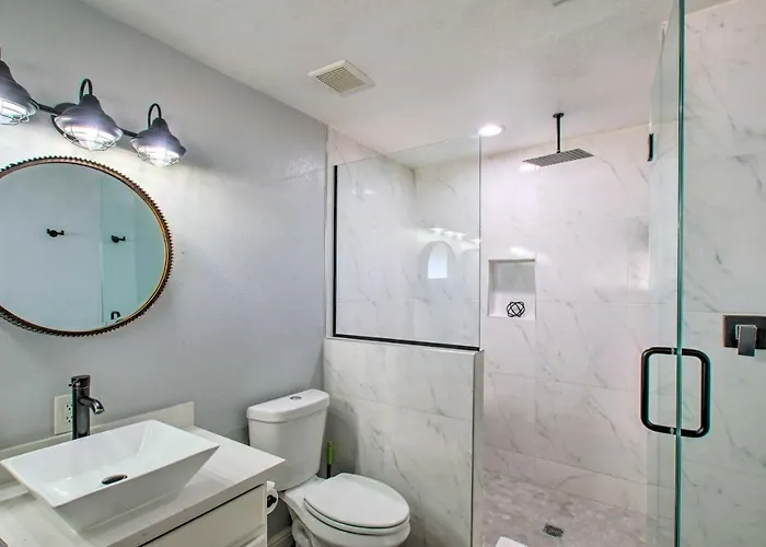 Charming With Patio About 3 Miles To Dtwn! Phoenix