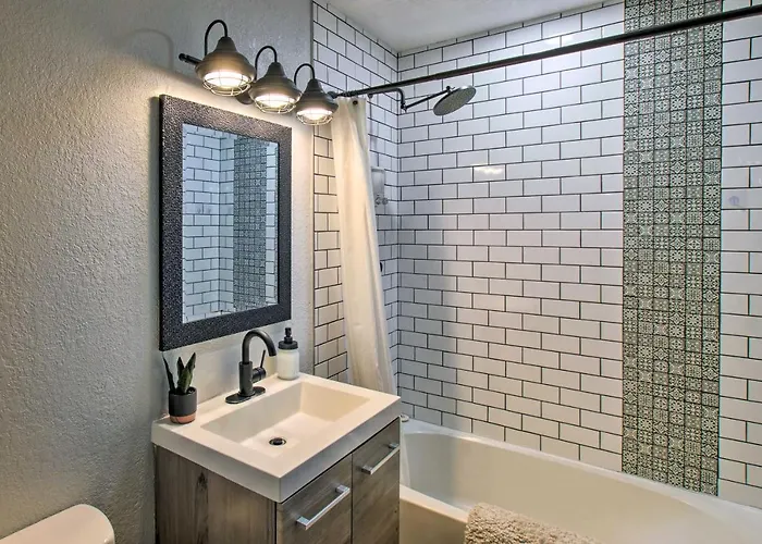 Charming With Patio About 3 Miles To Dtwn! * Phoenix